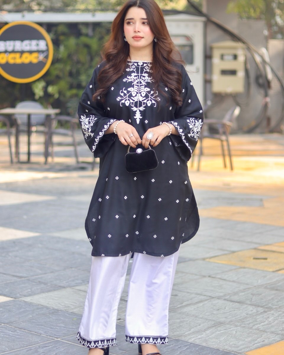 Black Pearl Emb 2Pc