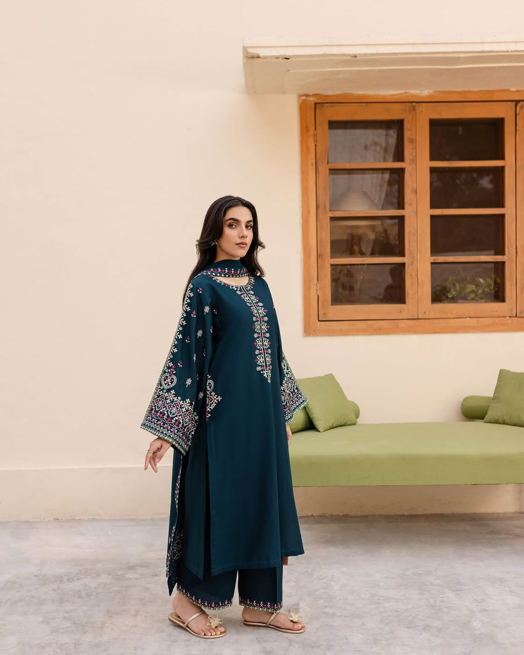 Decent Zinc Embroidered 3Pc