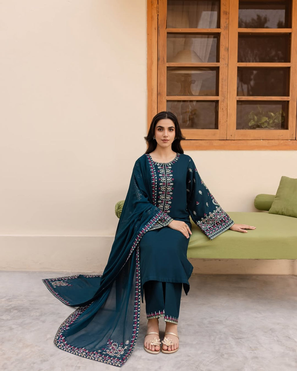 Decent Zinc Embroidered 3Pc