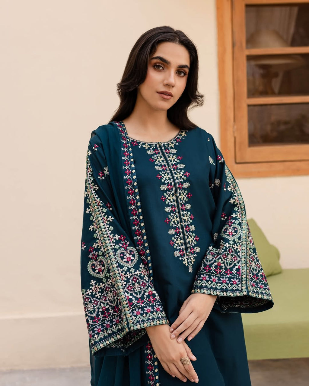 Decent Zinc Embroidered 3Pc