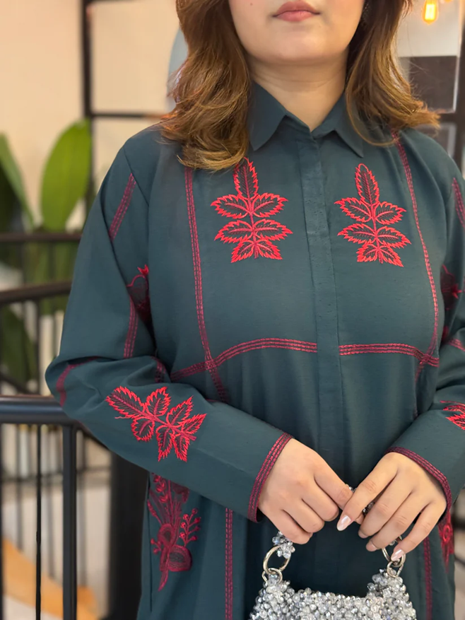 Aira Embroidered 2Pc